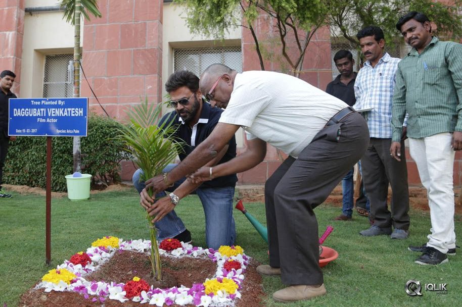 Venkatesh-Guru-Movie-Promotions-At-BITS-Hyderabad-Campus